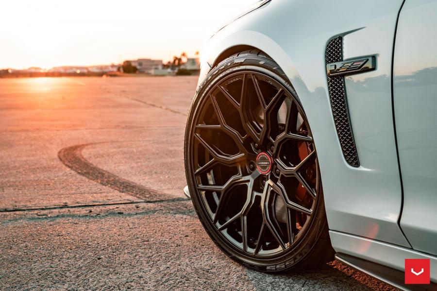 Колеса Cadillac CTS-V on Vossen Wheels (HF-2) 2019 года  (фото 24 из 32)